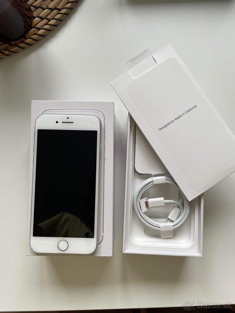 Apple iPhone 8 64Gb white