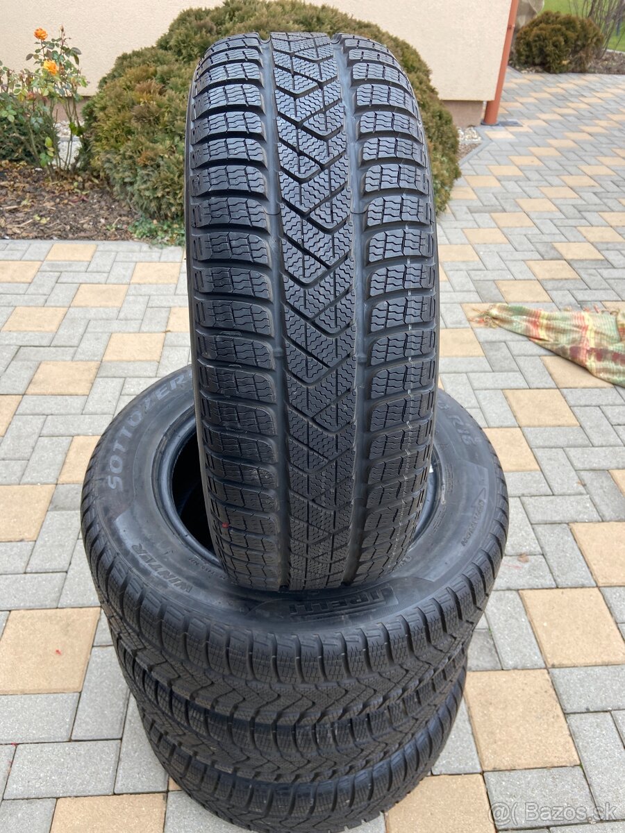 Zimné pneumatiky Pirelli 215/60R16 95H