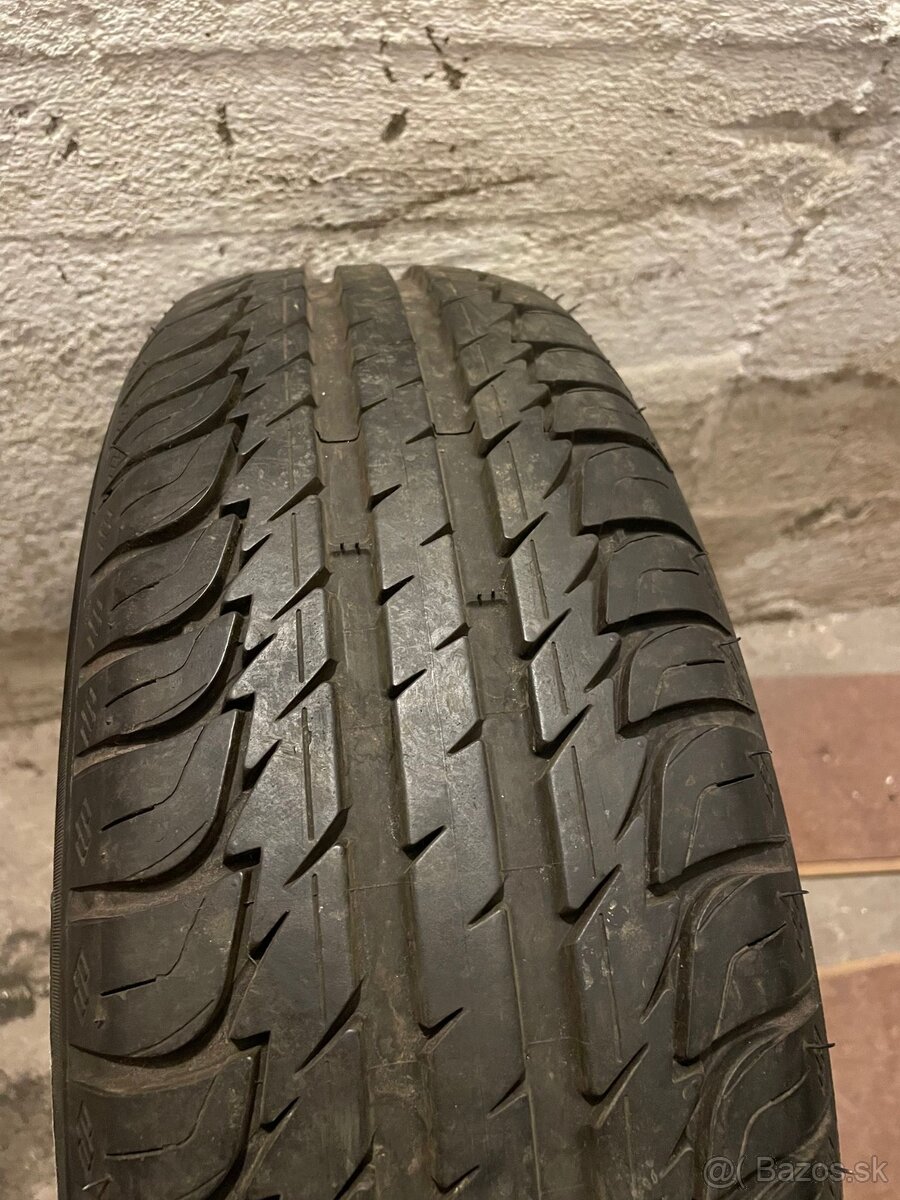 Predám pneu. 195/65 R15 KLEBER