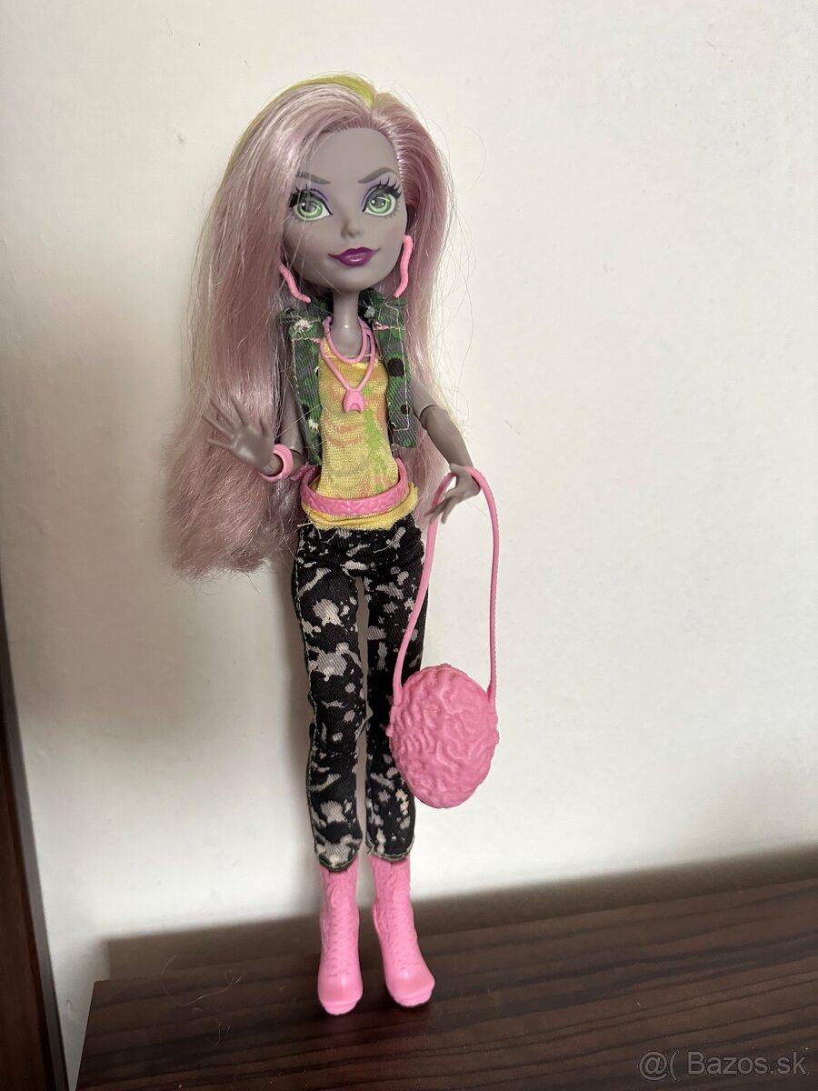 Moanica Monster high