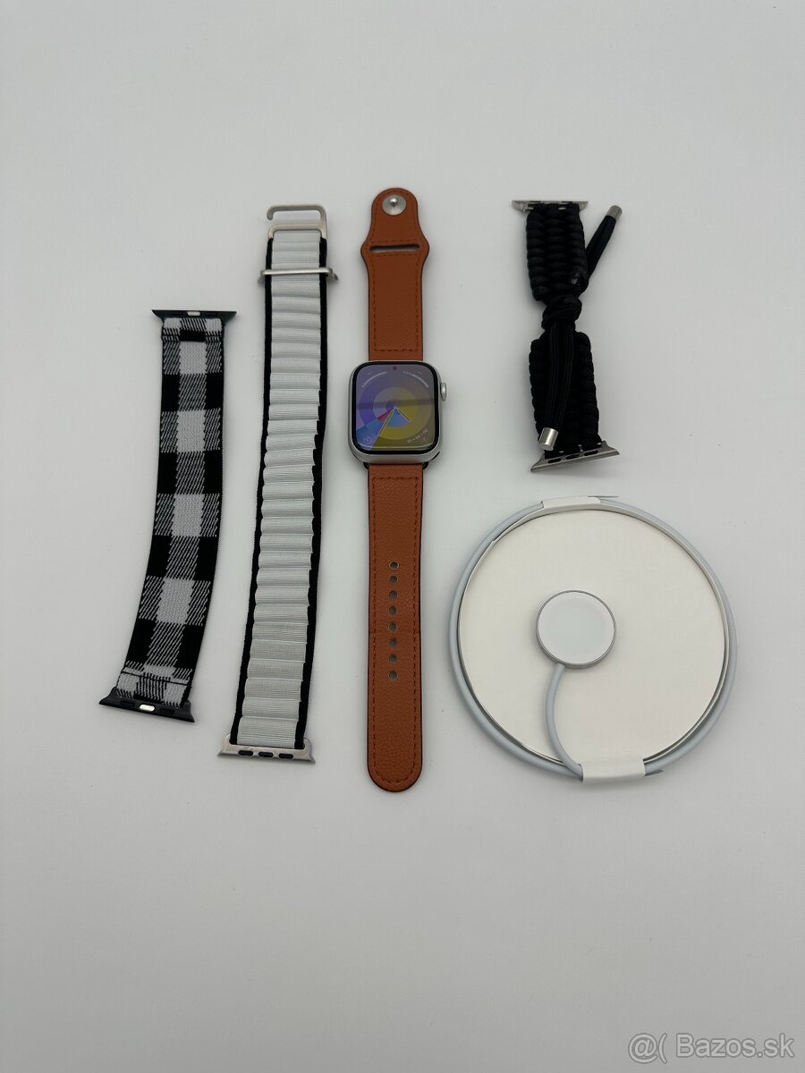 Apple Watch Series 8 45mm Silver (Batéria 87%) + DARČEK