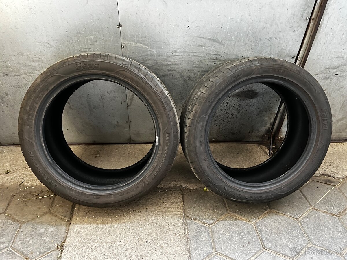 235/45R17 letné