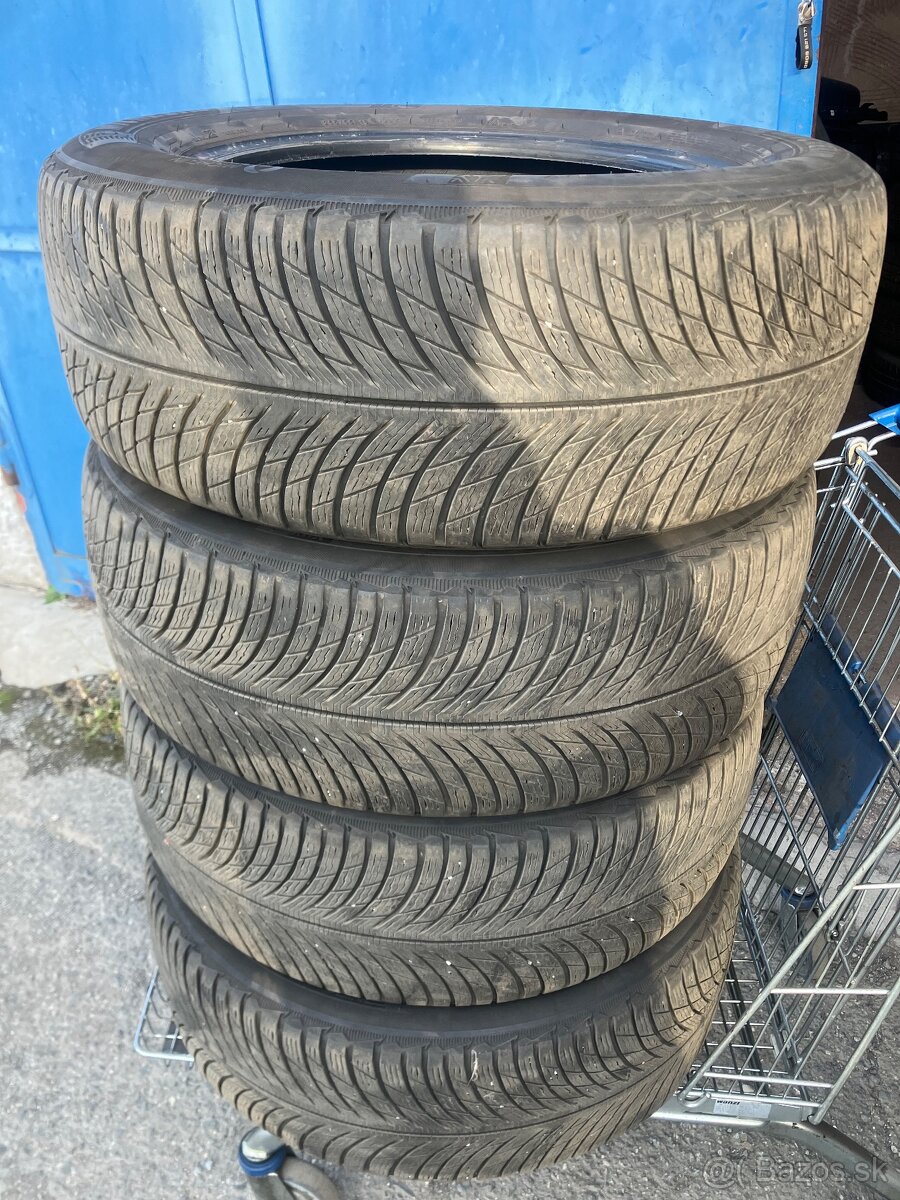 255/55R18