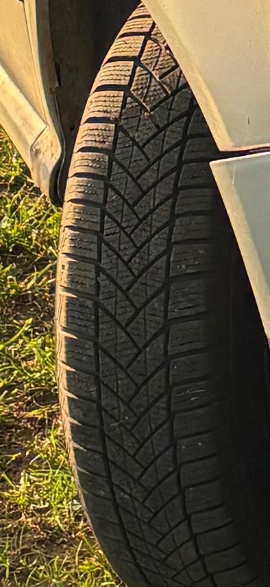 165/70 r14 zimne matador skoro nove 