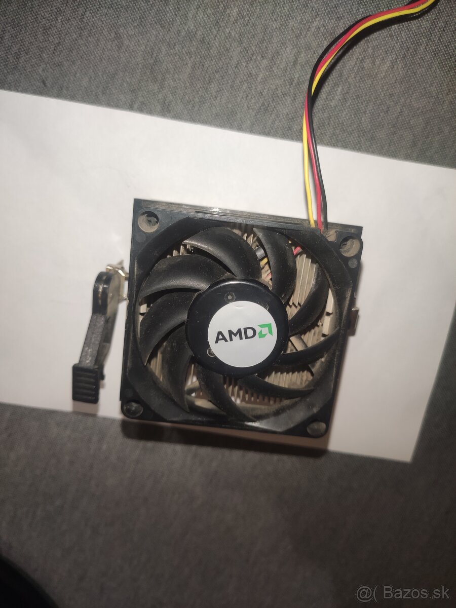 Predám AMD chladič na procesor (stock cooler)