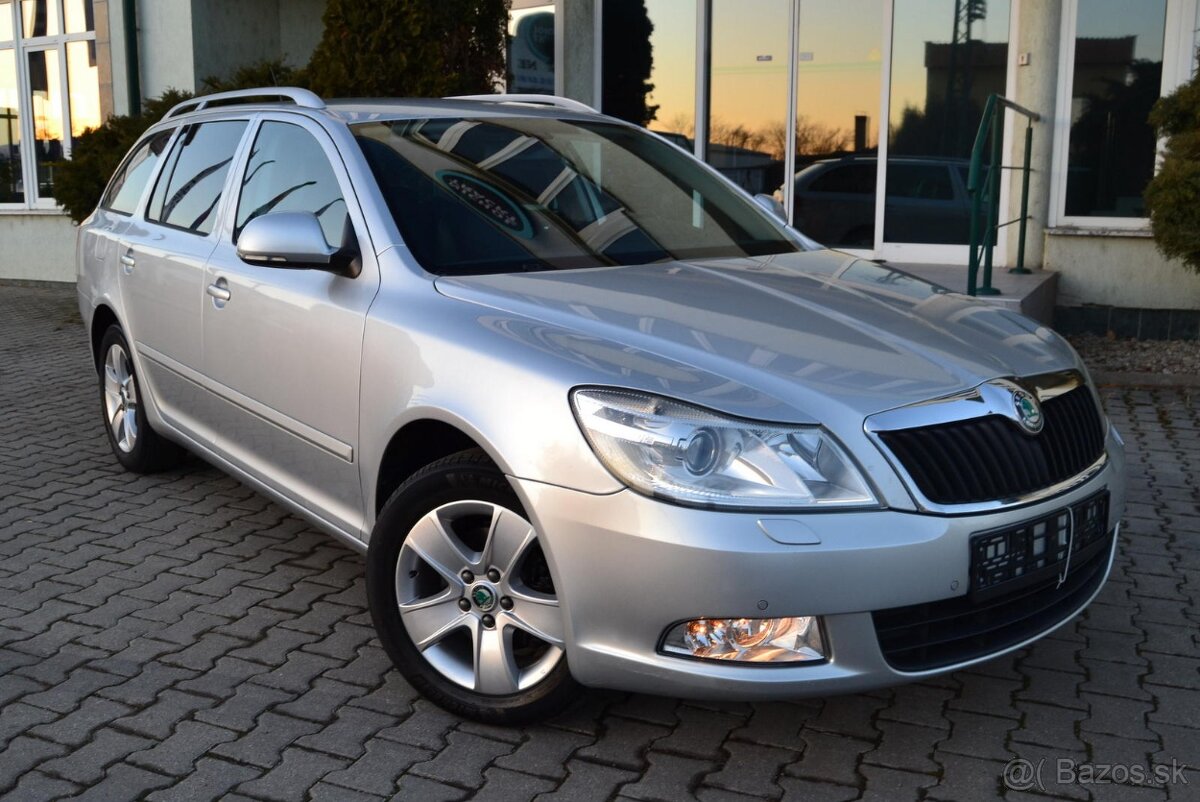 ŠKODA OCTAVIA COMBI 2 FACELIFT 2.0 TDI, BIXENÓNY, KOŽA, R16