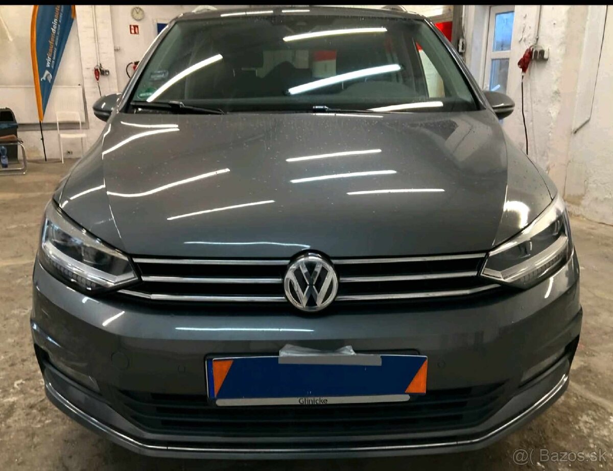 Volkswagen Touran 1.6Tdi DSG