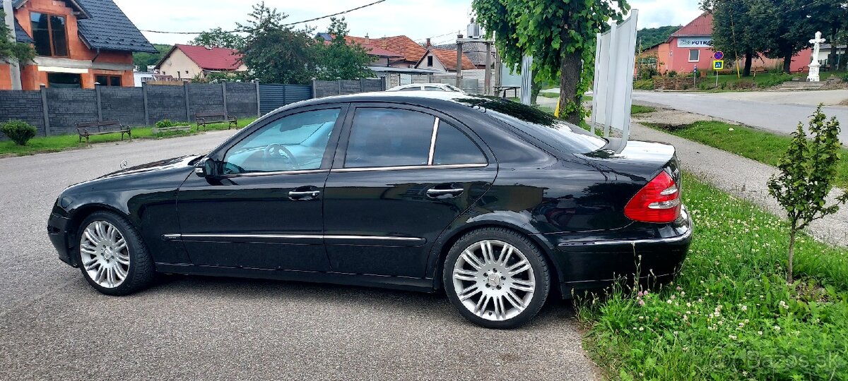 Mercedes E500 225kw....rv:2003