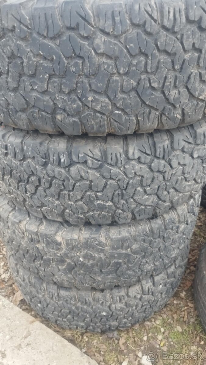 255/70 R16 BFGoodrich All-terrain A/T