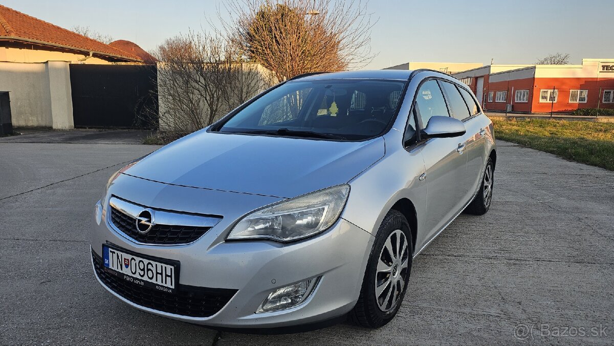 Opel Astra Sports Tourer 1.7 cdti 81kw