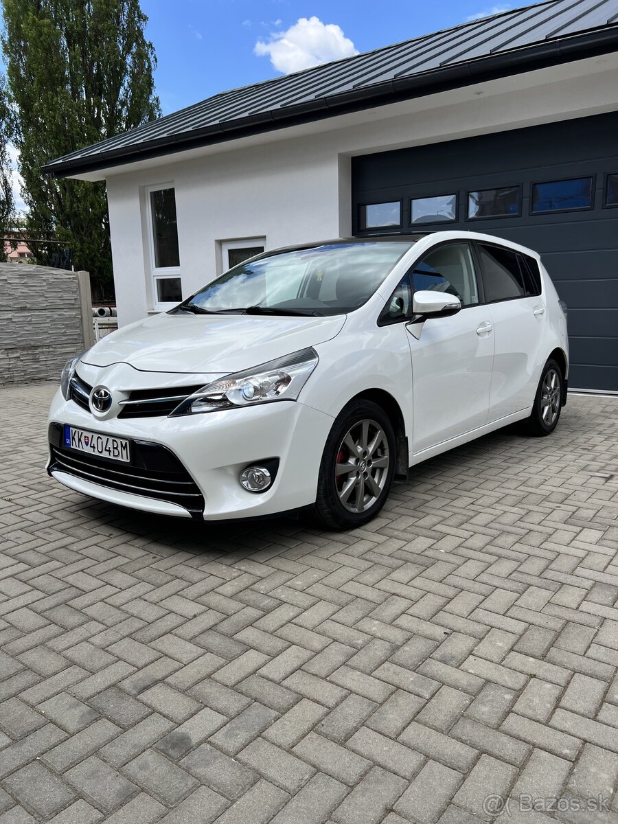 Toyota Verso 2.0