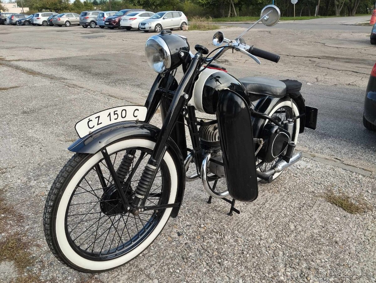 ČZ 150C s dokladmi 1952