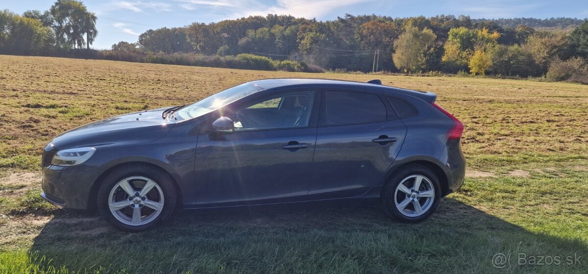 Volvo V40 D3 2.0L