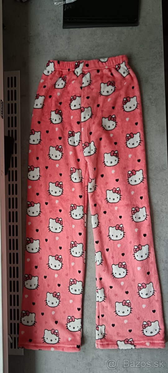 Hello Kitty tepláky