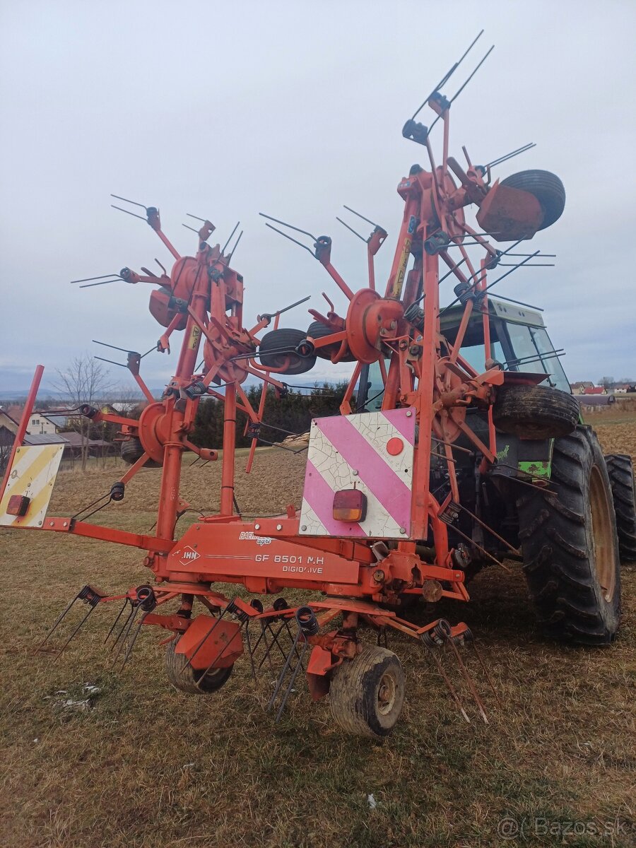 Obracač sena, obracačka, hrabačka, kuhn 8,5m  8rotorov