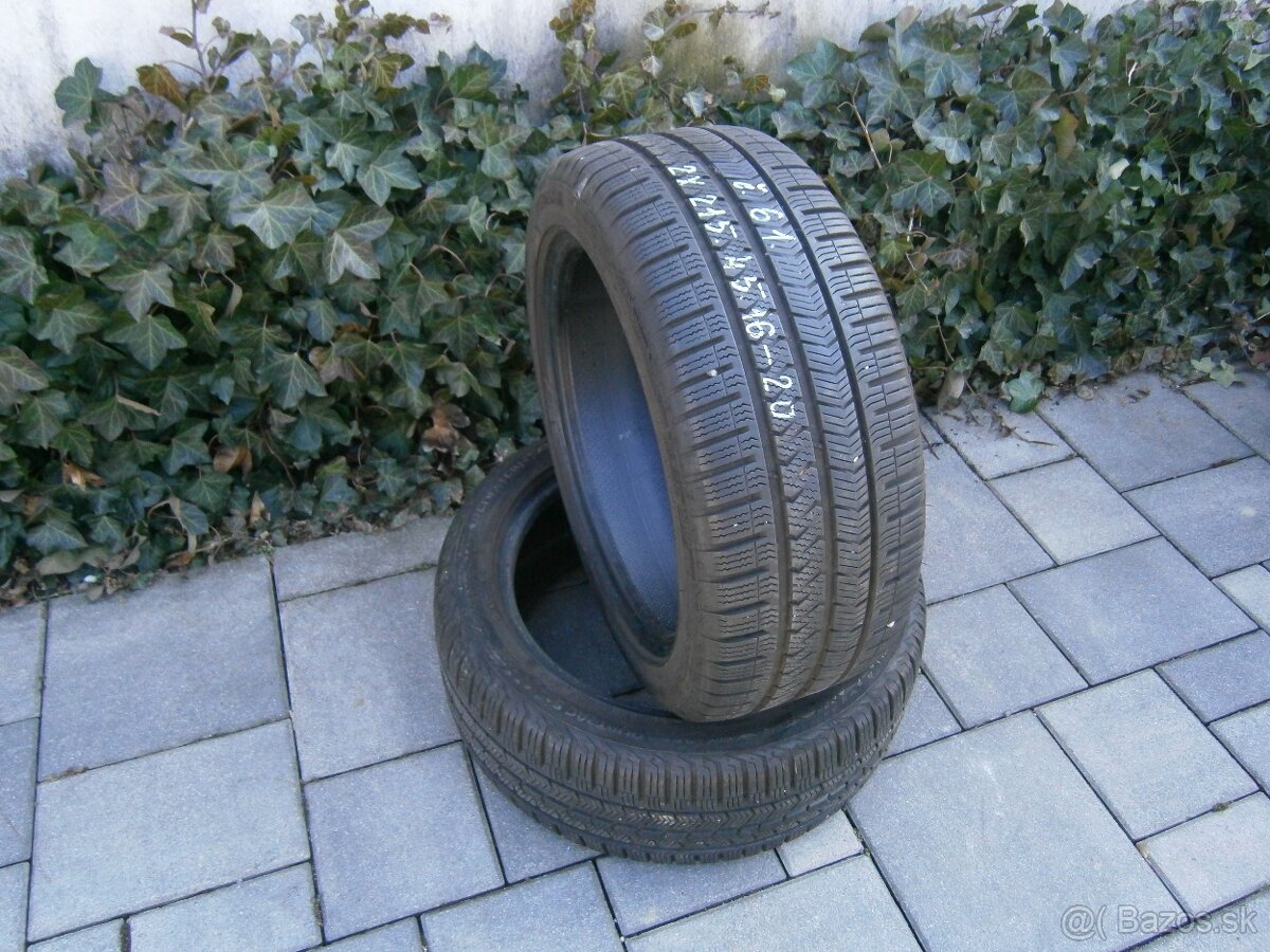 Predám 2x celoročné pneu Vredestein 215/45 R16 90V