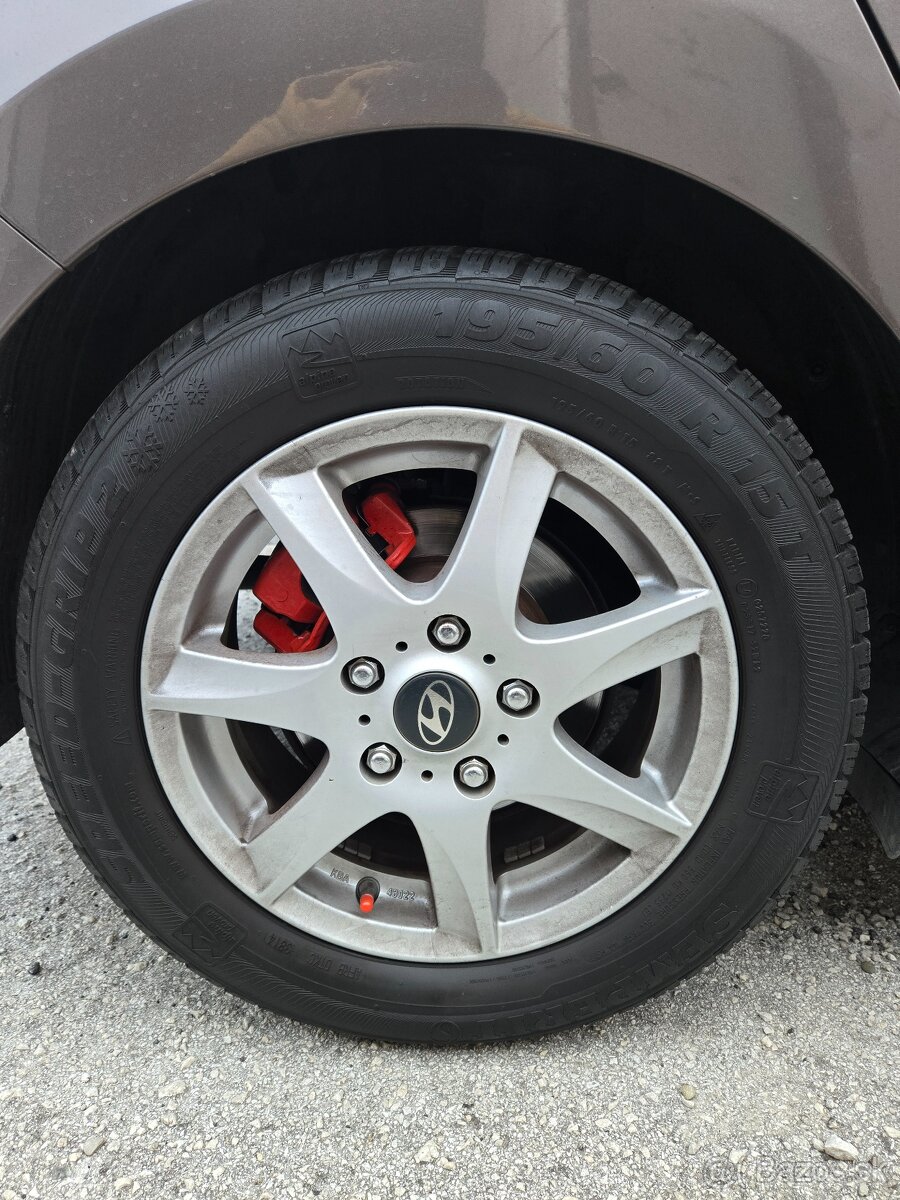 predám disky  5x114.3 r15  zimnými pneu 195/60r15