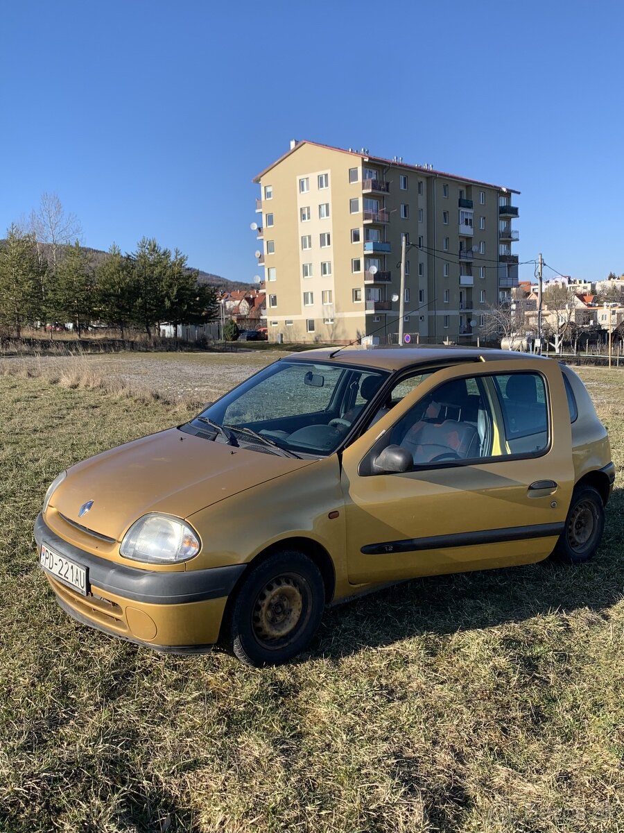 Renault clio