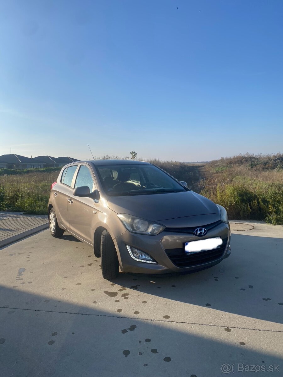 Hyundai i20 1.2 63kW, Hnedá metalíza