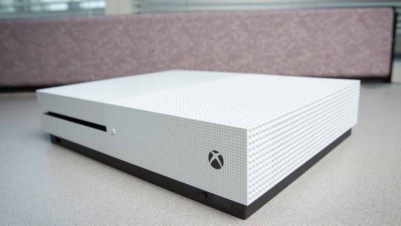 Xbox One S