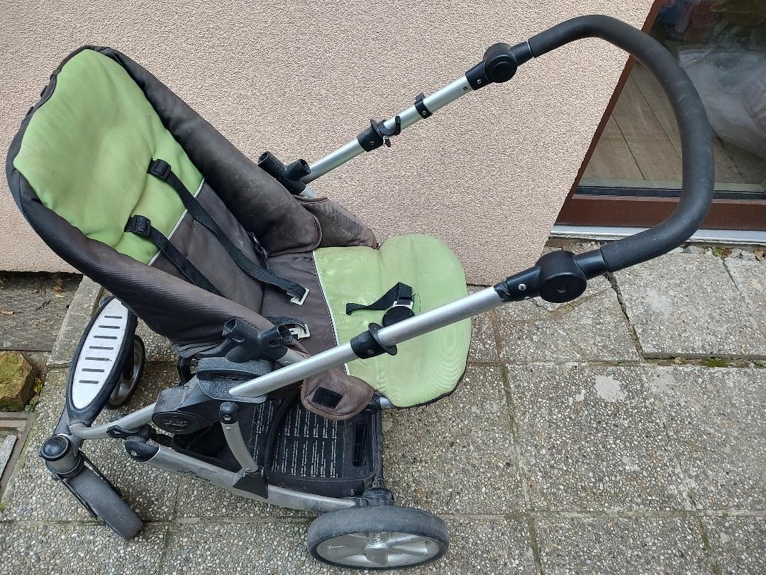 Sarsi dvojkombinacia kocik Britax Romer s prislusenstvom