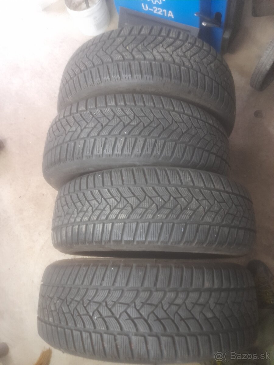 Predam zanovne zimne pneu 205/60-16 dunlop 4ks