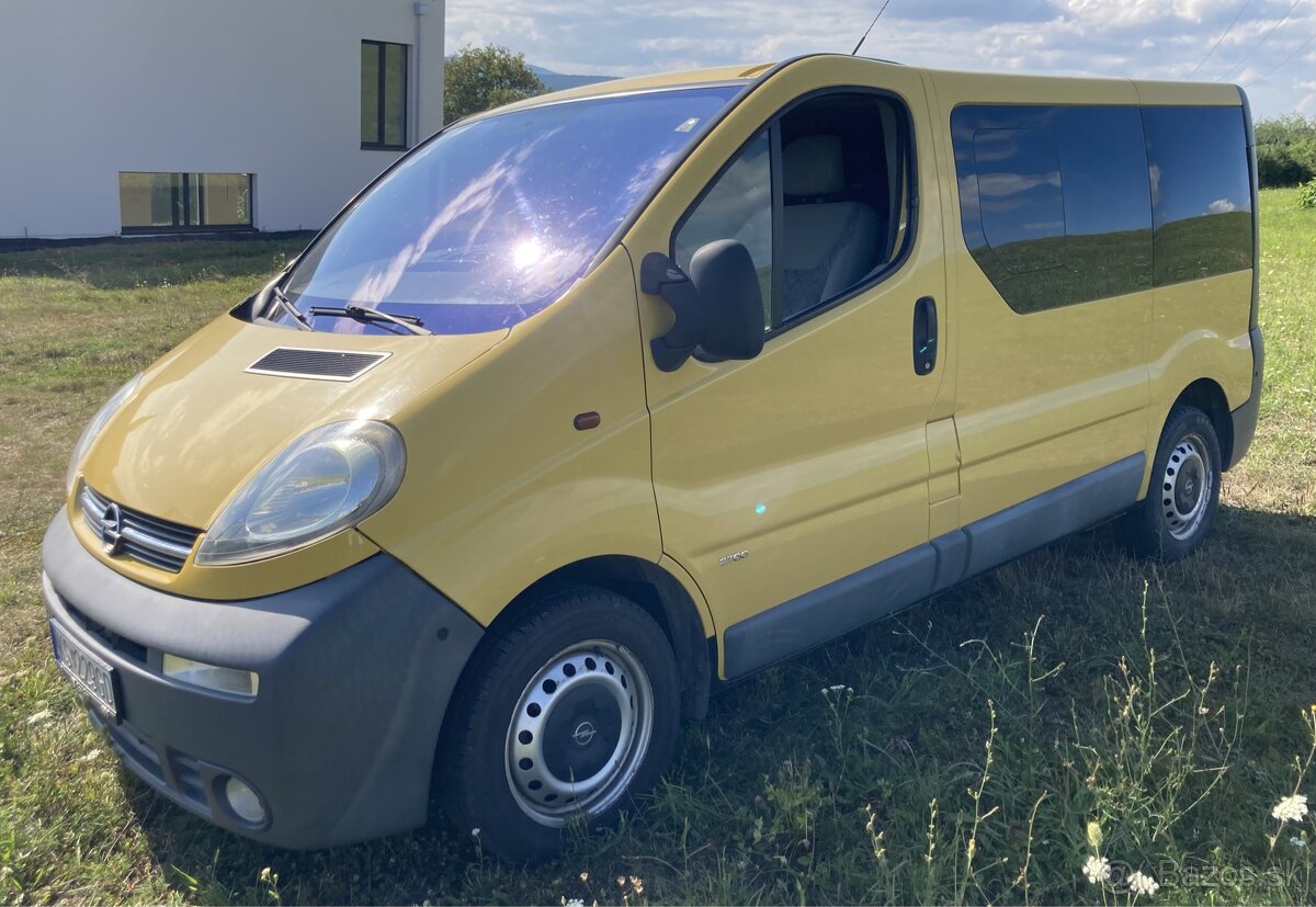 Opel Vivaro 1.9 TDI (9-miestné)