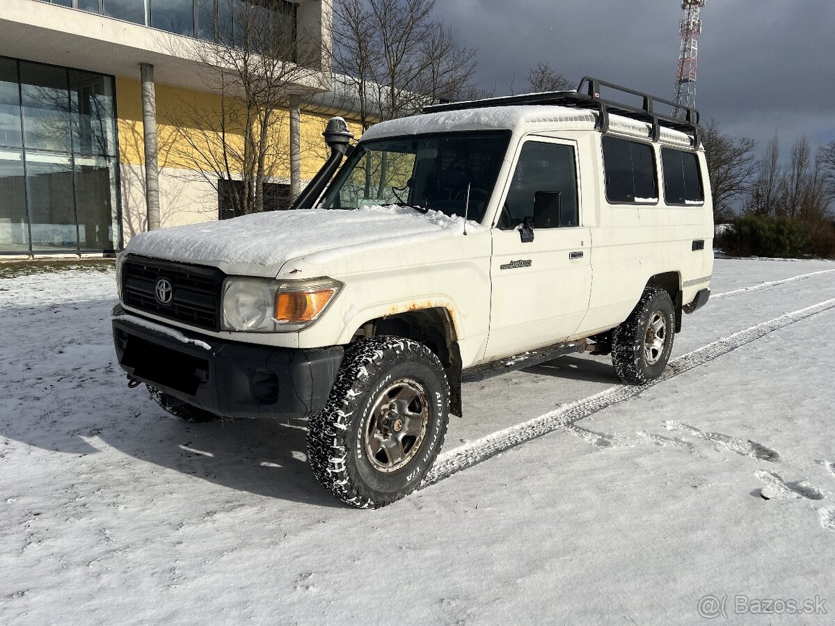 Toyota Landcruiser HZJ 78 - 4200 cm, 4x4, ARB střecha