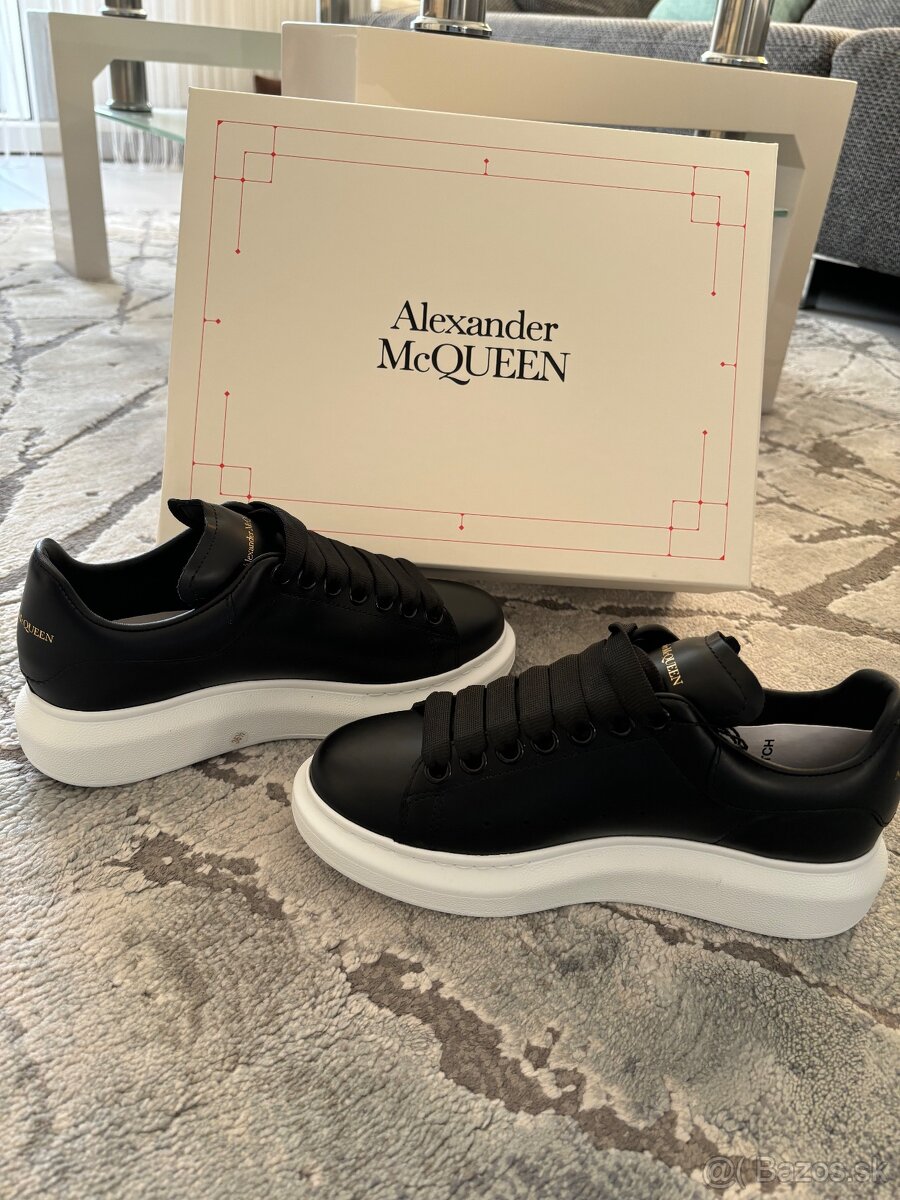 Tenisky Alexander McQueen s dokladom