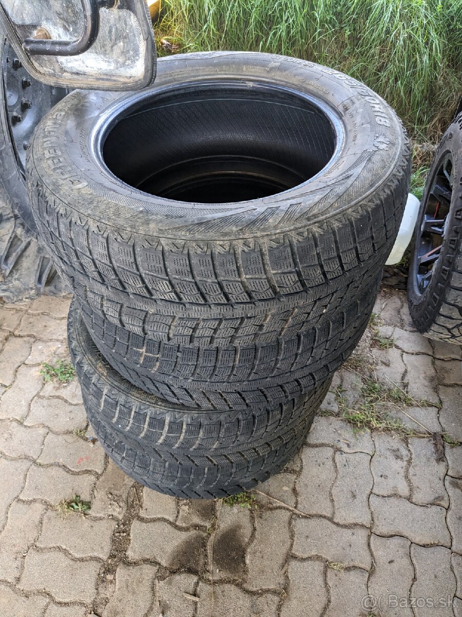 265/60 R18 zimnne