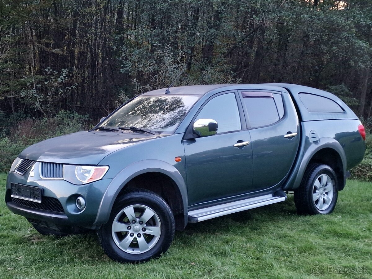 Mitsubishi L200 2.5 DI-D 4X4 SUPER SELECT UKÁŽKOVÝ STAV