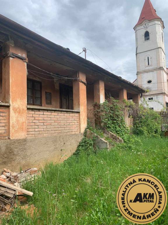 Rodinný dom na predaj s pozemkom  1549 m2, Lovinobaňa