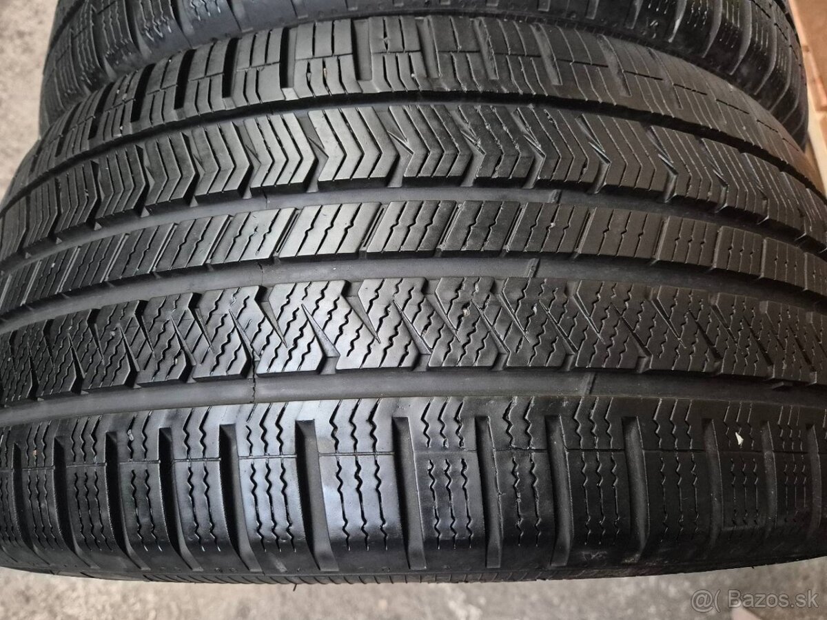 245/40 r18 celoročné 2 ks VREDESTEIN dezén 7,2 mm DOT2018