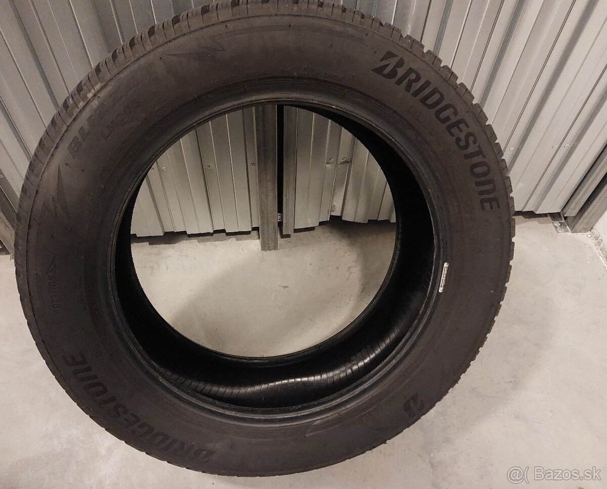 pneumatiky Bridgestone Blizzak LM005 205/60 R17 ako nove