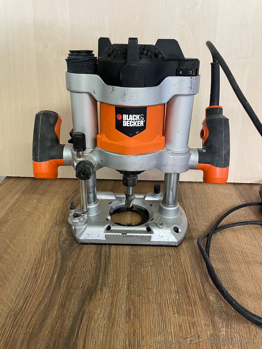 Horná fréza Black & decker KW1600E 12mm