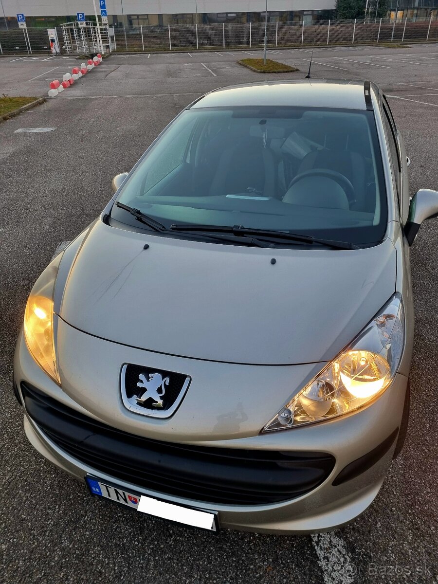 PEUGEOT 207