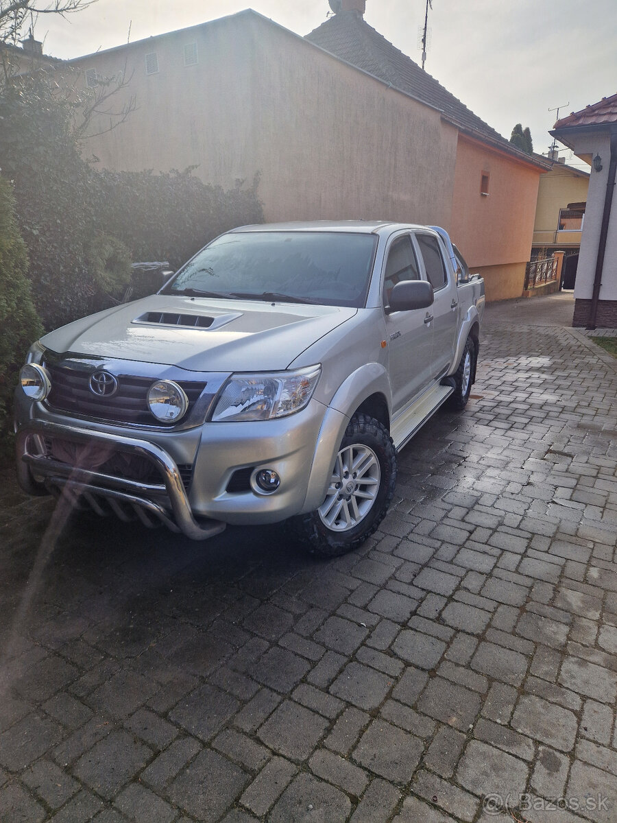 Predam Toyota Hilux