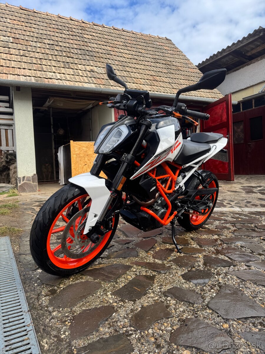 KTM Duke 390 - A2