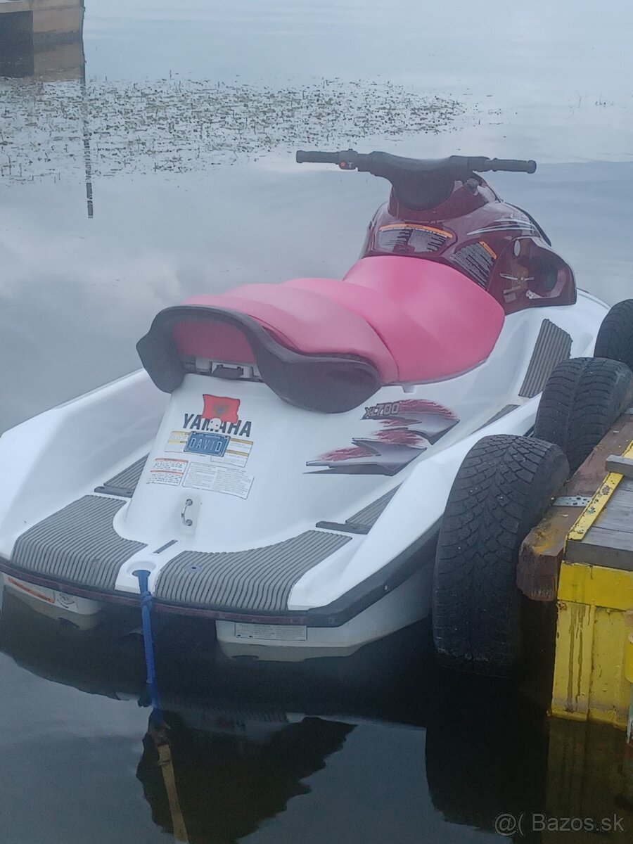 Predám vodný skúter Yamaha Wave runner 700 XL