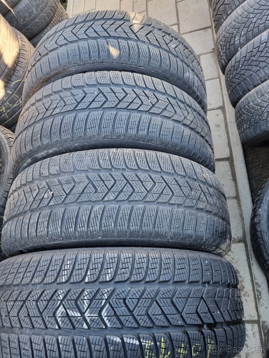 235/55R19 Pirelli