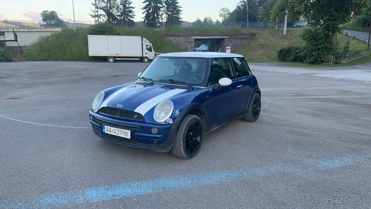 Minicooper čítaj popisok