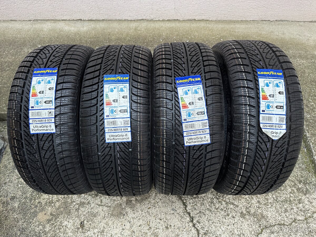 ZIMNE GOODYEAR 225/40 R18