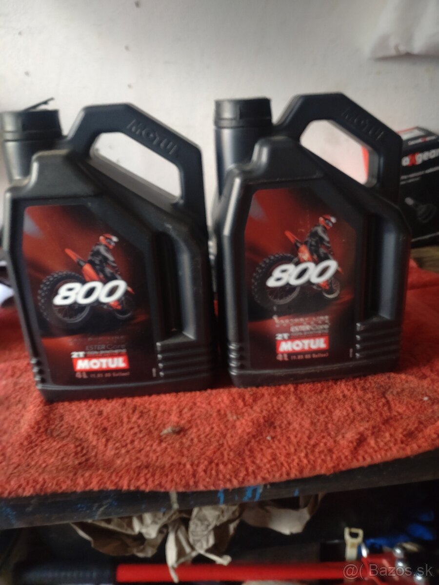 Motul 800 2T Factory Line