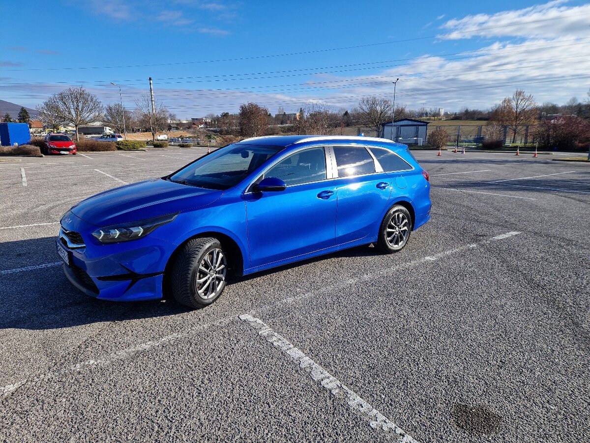 KIA Ceed SW 1.6 CRDi MHEV Gold, r.v. 05/2022