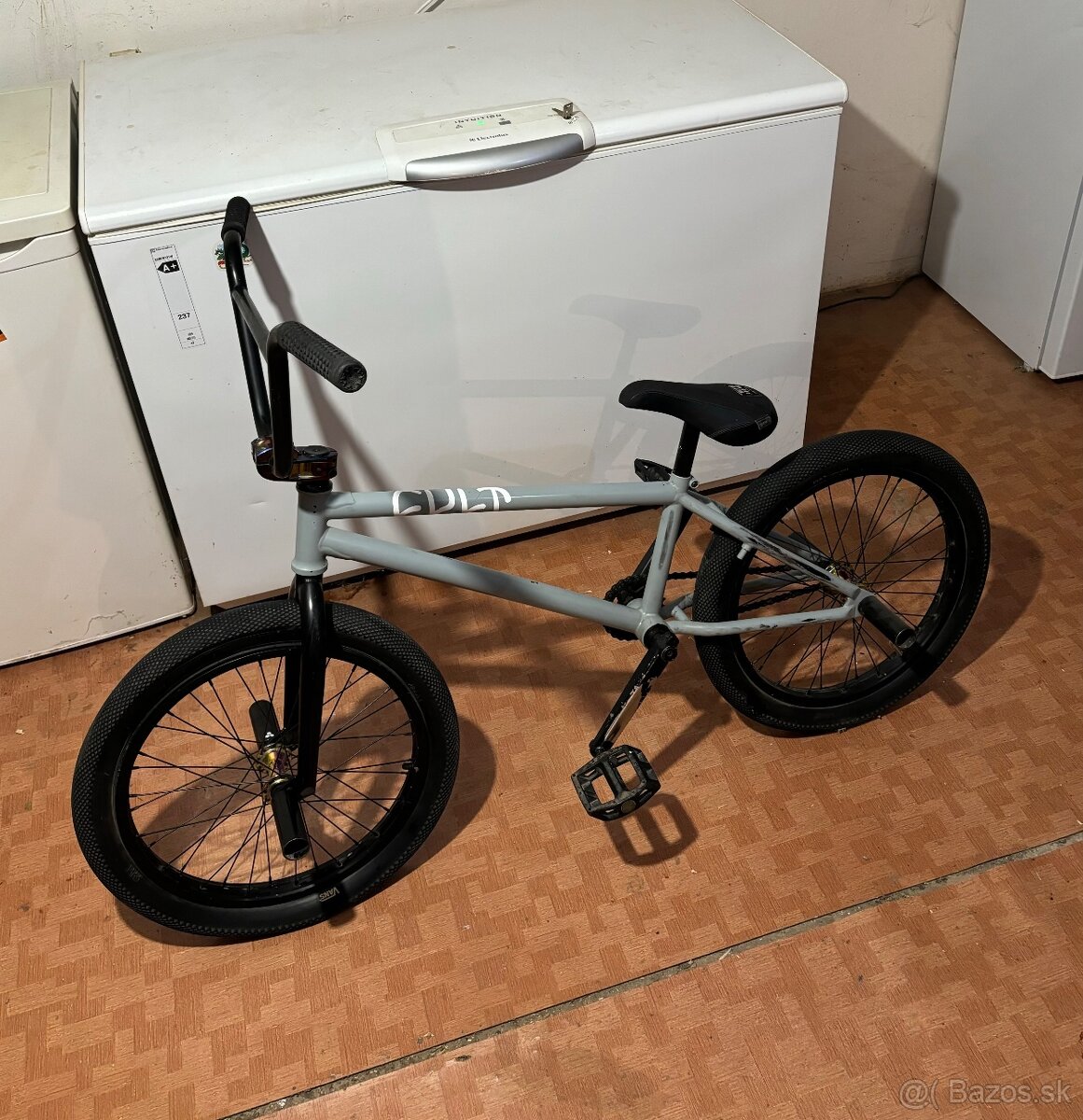 Bmx zložená (Wtp, Cult x Vans, Mutant Bikes)