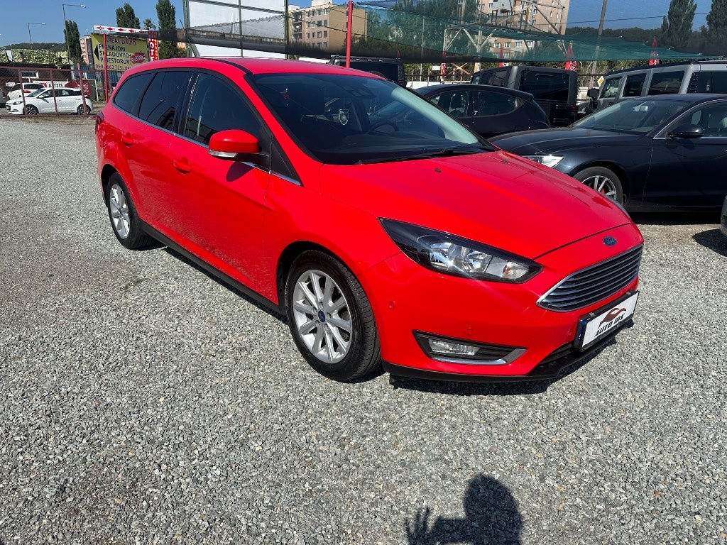 Ford Focus Kombi 1.5 TDCi Duratorq 120k Titanium X A/T