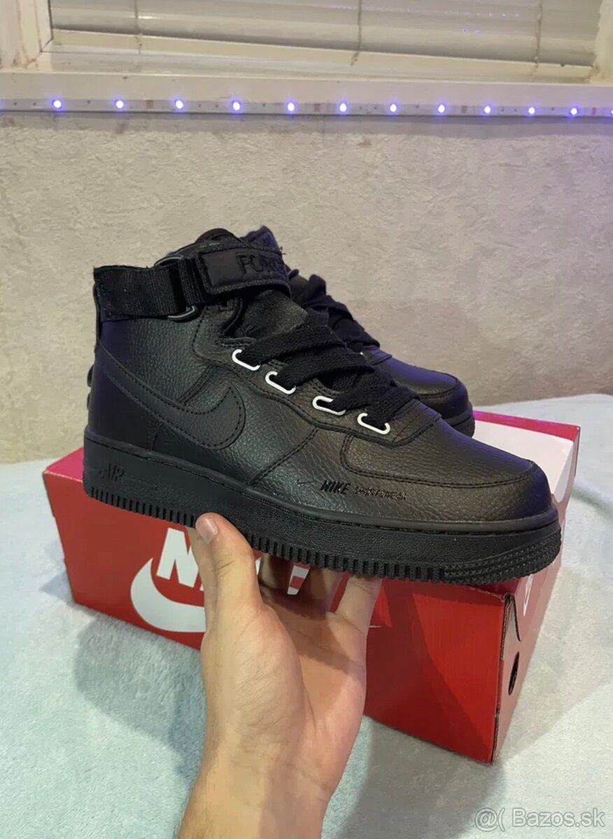 Nike Air Force 1 Black