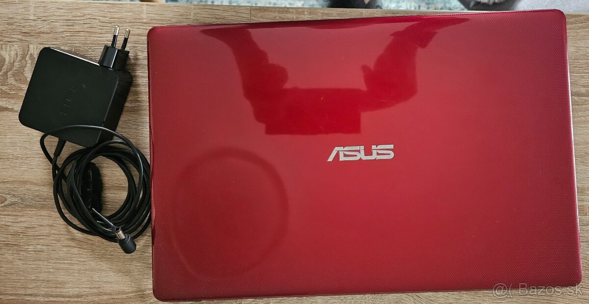 Predám ASUS X550C