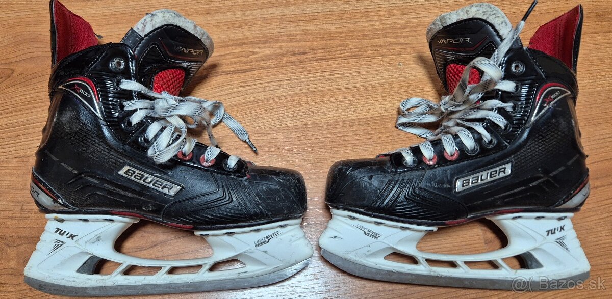 Hokejove korcule, Bauer X600 EU38,5