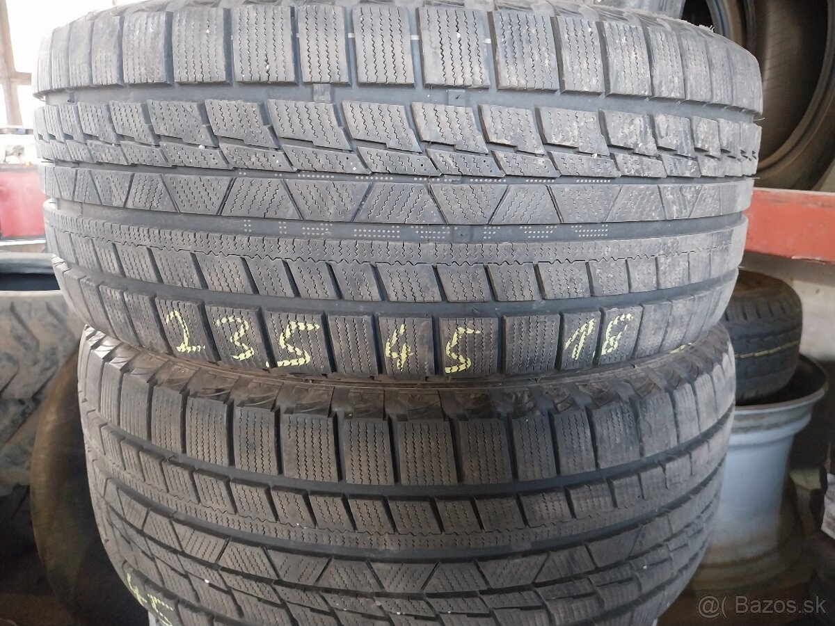 Pneu 235/45R18